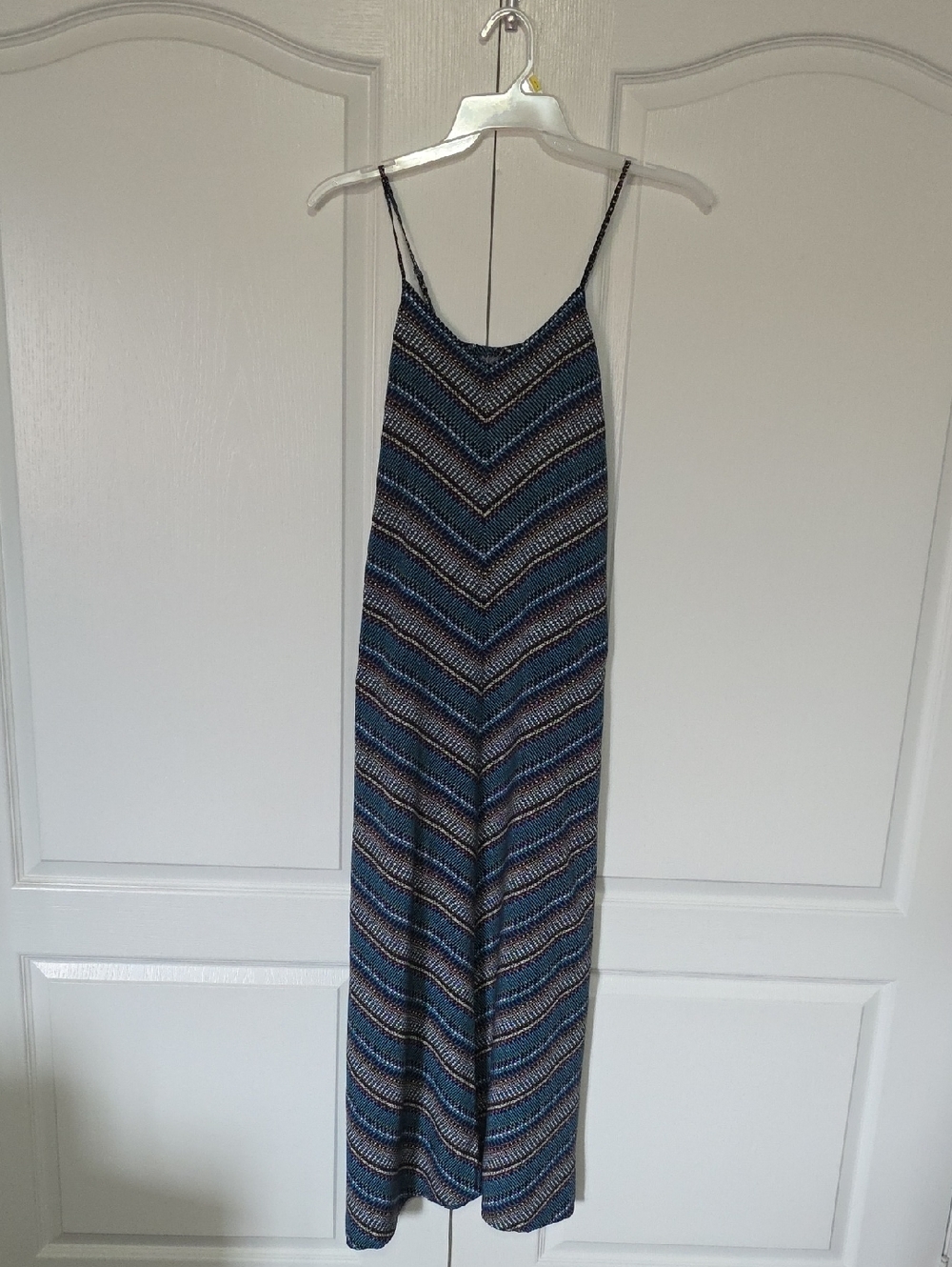 Sleeveless Blue Chevron Maxi Dress with Thin Straps